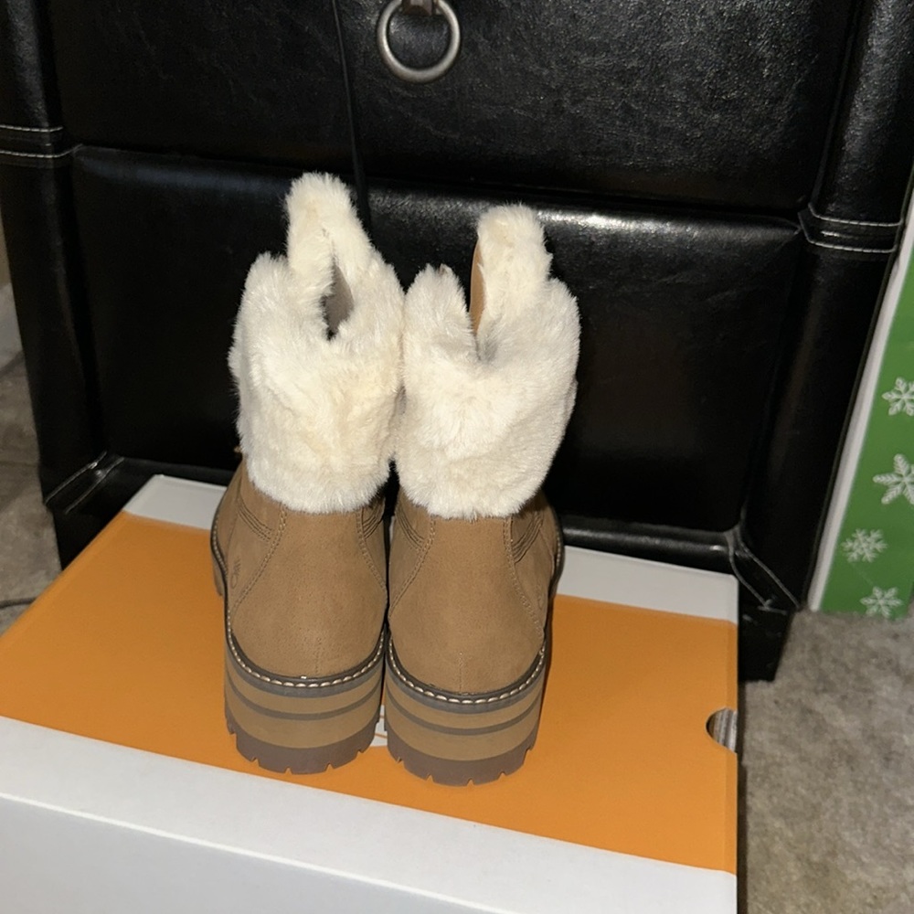 Timberland Winter Boots - Picture 4 of 6